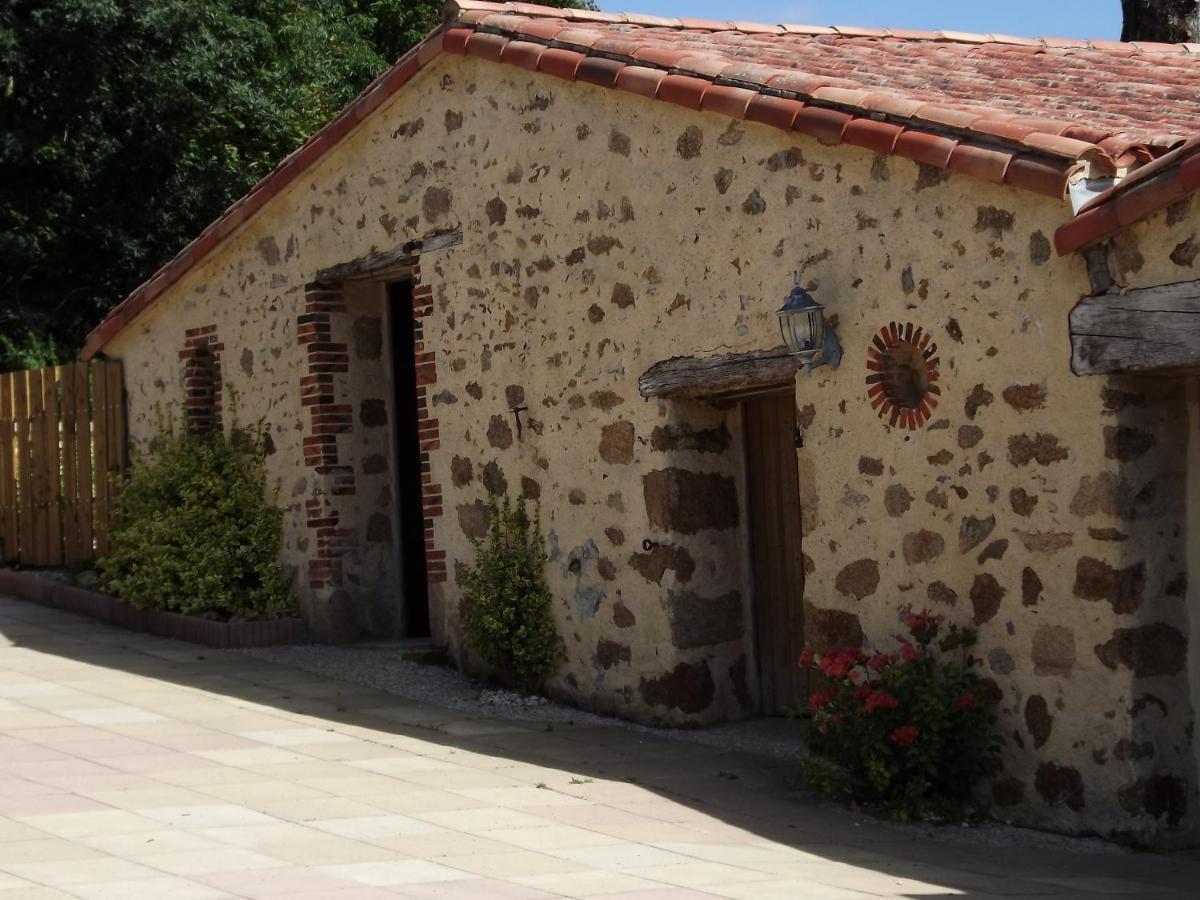 La Basse Monniere Bed and Breakfast Sevremont Exteriör bild